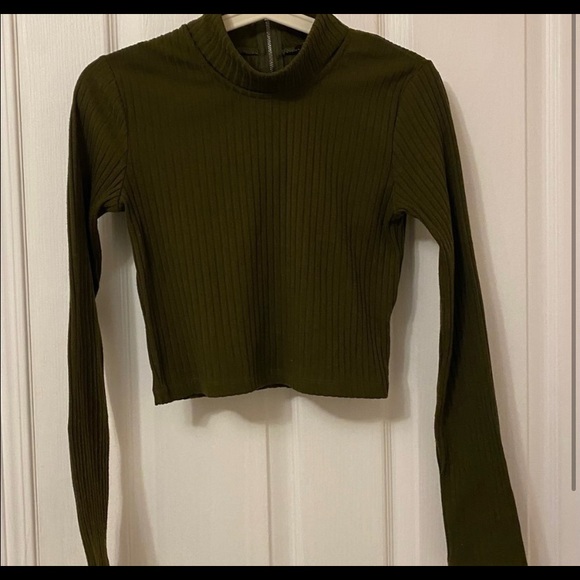 Three long sleeve crop tops - Picture 2 of 7